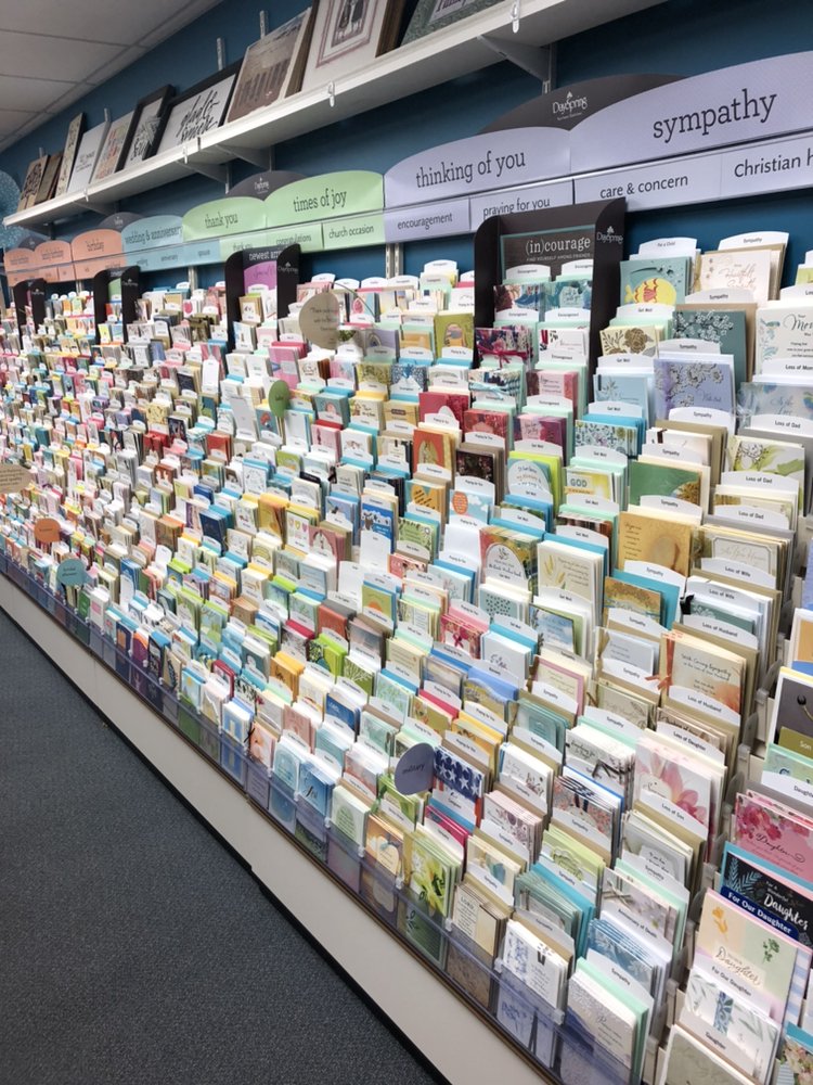 PATHWAYS CHRISTIAN BOOKSTORE Updated July 2024 6718 Lincoln Ave