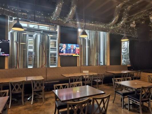 Brues Alehouse Brewing Co. by null