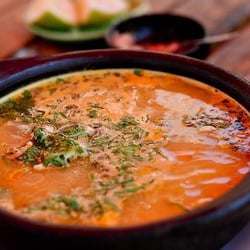 Caleta La Reina - Caldo de Congrio
