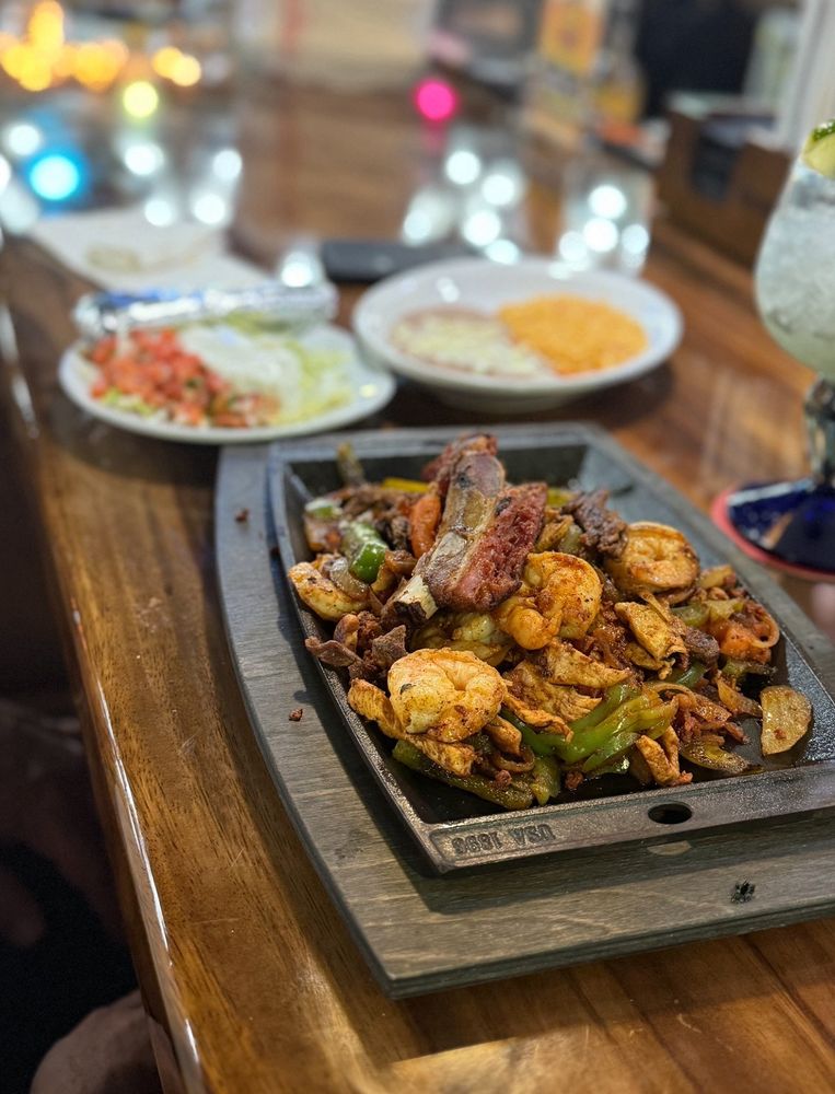 Las Trojas Cantina