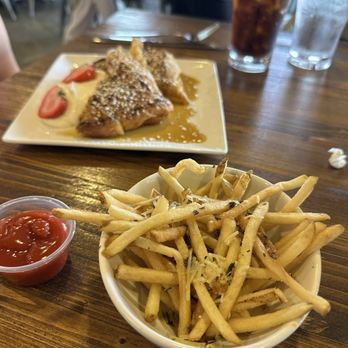 CRAFTkitchen - French toast and fries - New American Near Me - Henderson, Nevada CRAFTkitchen - French toast and fries - New American Near Me - Henderson, Nevada
