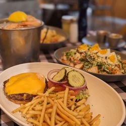Wally's American Gastropub - Burger and Fries