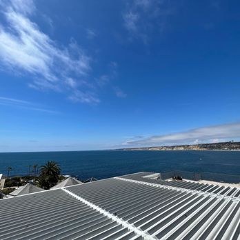 Duke's La Jolla - New American Near Me - La Jolla, California