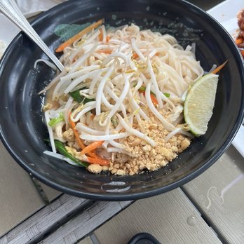 Blue Fish - Pad Thai (Chicken) - Japanese Near Me - Ocean City, Maryland Blue Fish - Pad Thai (Chicken) - Japanese Near Me - Ocean City, Maryland