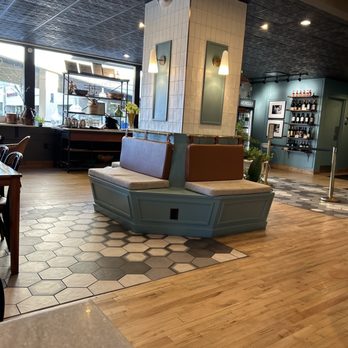Gemelli Restaurant - The front waiting area - Italian Near Me - Asheville, North Carolina Gemelli Restaurant - The front waiting area - Italian Near Me - Asheville, North Carolina