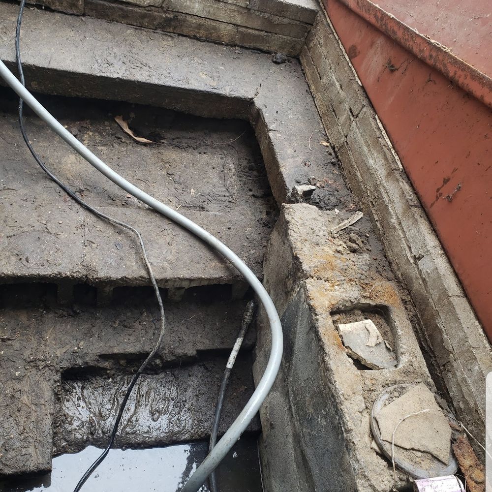 Chicago Tuckpointing Pros - Basement stairs Before! - General Contractors Near Me Chicago Tuckpointing Pros - Basement stairs Before! - General Contractors Near Me