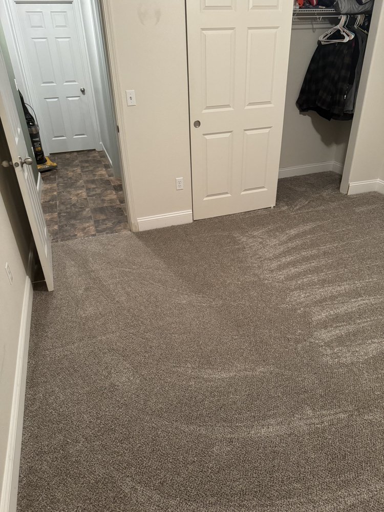 Slide of Guss Commercial & Residential Maintenance