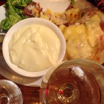 Le Bistrot des Vosges - Turkey cordon bleu and aligot - Bistros Near Me - Paris, 75