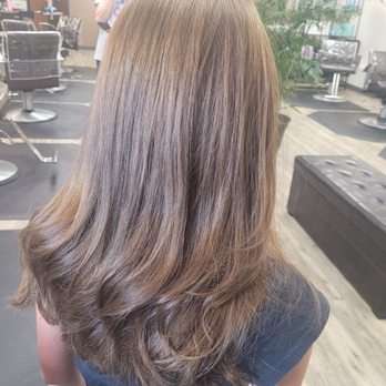 Edge Salon - Hair Salons Near Me - St. Charles, Illinois