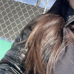 49 yrs ok, out in the sun after Carina did a Framesi hair mask.. Haven't  had my hair colored in over a year, and it shines like this!!