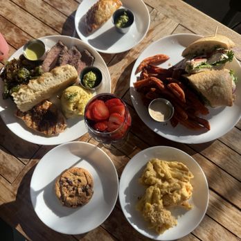 Bushfire Kitchen - American Near Me - Brea, California