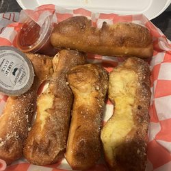 Stoner's Pizza Joint - Really Big Bread Sticks