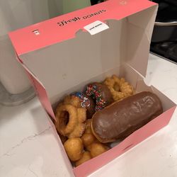 Donut Delite - Doughnut selection