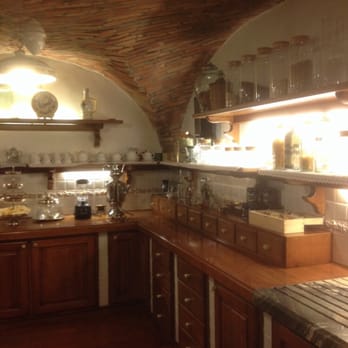 Villa Valenca - una delle salette per l'aperitivo a buffet - Italian Near Me - San Giuseppe, BS