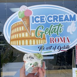 Pistachio and Stracciatella flavors
