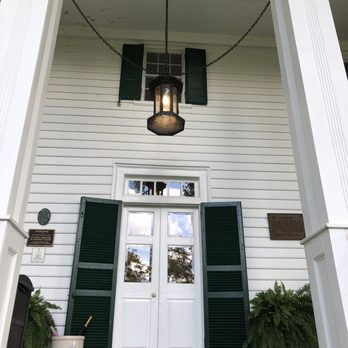 Effingham Manor & Winery - The front entrance - Wineries Near Me - Nokesville, Virginia Effingham Manor & Winery - The front entrance - Wineries Near Me - Nokesville, Virginia