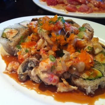 Shiki Sushi - Baby lobster roll - Sushi Bars Near Me - Studio City, California Shiki Sushi - Baby lobster roll - Sushi Bars Near Me - Studio City, California