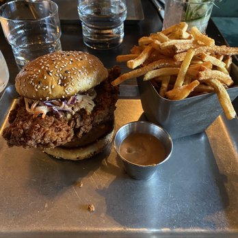 Gretel - Fried Chicken Sandwich - Cocktail Bars Near Me - Chicago, Illinois