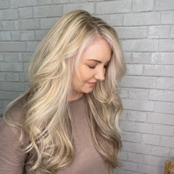 Andrea Marquez - Blonde bombshell