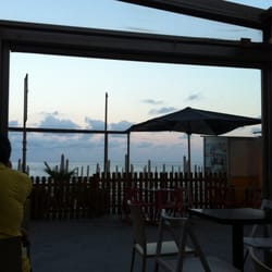 Whynot - Sea view from the tables