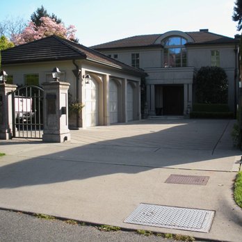 Hodge & Sons - a driveway in front of a house - General Contractors Near Me - Bothell, Washington Hodge & Sons - a driveway in front of a house - General Contractors Near Me - Bothell, Washington