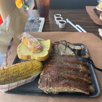 Butcher BBQ Stand - Ribs, burnt tips, Apple Pie Beans and Corn. And... a Twinkie for dessert - Barbeque Near Me - Wellston, Oklahoma Butcher BBQ Stand - Ribs, burnt tips, Apple Pie Beans and Corn. And... a Twinkie for dessert - Barbeque Near Me - Wellston, Oklahoma