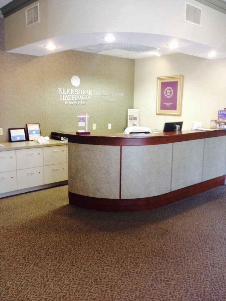 BERKSHIRE HATHAWAY HOMESERVICES FLORIDA NETWORK REALTY Contact Agent 333 Village Main St