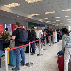 Budget Rent a Car - Extremely long lines at the budget Avis rental car center Buffalo airport