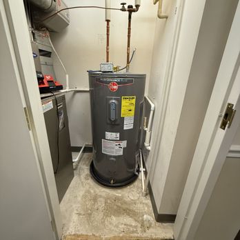 In A Flash Heating and Plumbing - Electric water heater - Plumbing Near Me - Medford, Massachusetts In A Flash Heating and Plumbing - Electric water heater - Plumbing Near Me - Medford, Massachusetts