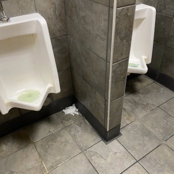 Buffalo Wild Wings - Bathroom - Chicken Wings Near Me - Johnson City, Tennessee