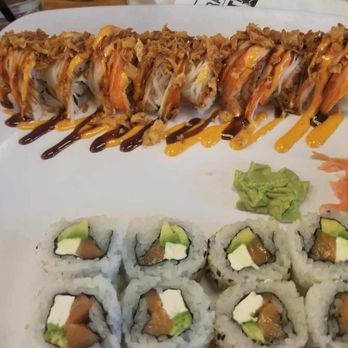 Drake's Chattanooga - The top roll is called the Crunchy Texas roll and the bottom is the Philadelphia roll I had smoked salmon as the protein in the roll - Sushi Bars Near Me - Chattanooga, Tennessee