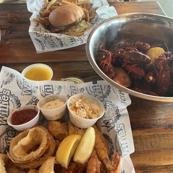 Willie's Grill & Icehouse - Large Seafood combo, 1 pound of crawfish, blackened chicken sandwich with fries - American Near Me - San Antonio, Texas Willie's Grill & Icehouse - Large Seafood combo, 1 pound of crawfish, blackened chicken sandwich with fries - American Near Me - San Antonio, Texas