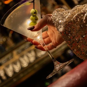 Durant's - Durant's famous martini - Steakhouses Near Me - Phoenix, Arizona Durant's - Durant's famous martini - Steakhouses Near Me - Phoenix, Arizona