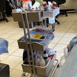 Luxury Nails & Spa
