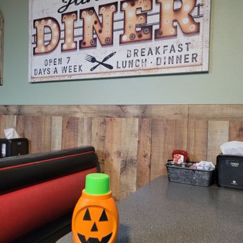 Janice's Diner - Pumpkin was here - American Near Me - Cosby, Tennessee