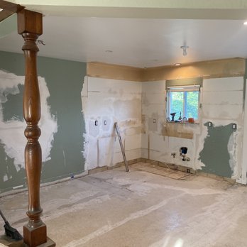 Avelar Remodeling - Before - Flooring Near Me