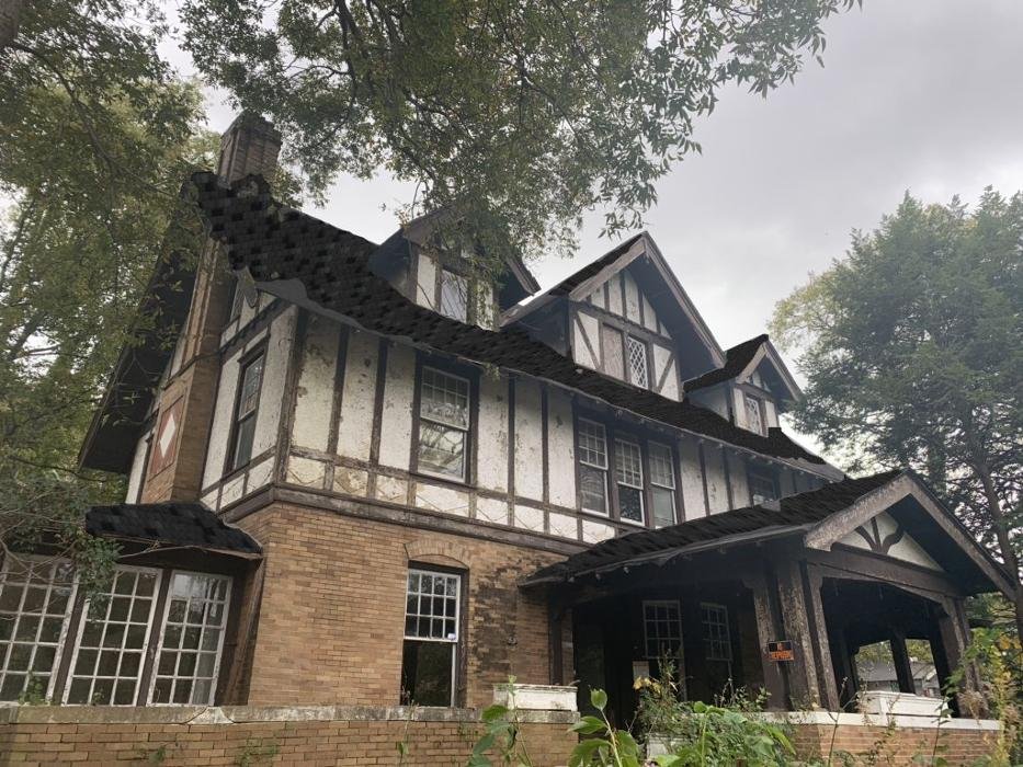 Slide of EZ Roof & EZ Restoration