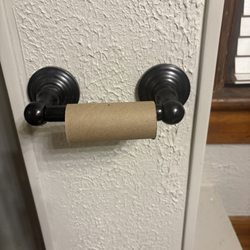 Aardvark Home Inspectors - Empty tp roll