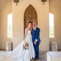 Lucy Thornton Photography - Wedding photography hill country