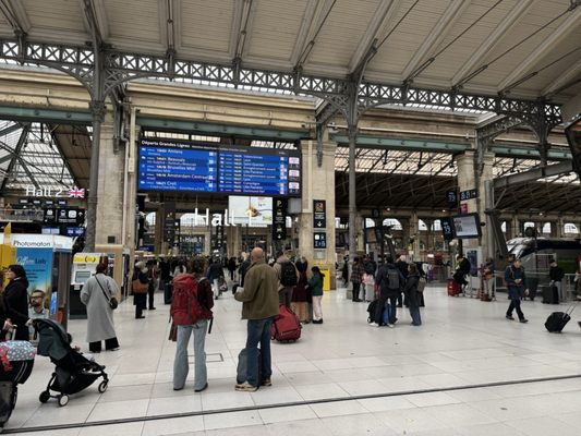 Gare du Nord by null
