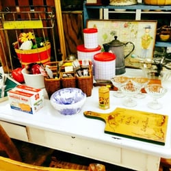 Winston's Now -N- Then Antique Mall - Old kitchen items