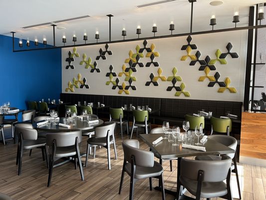 The Kitchen by Wolfgang Puck by null