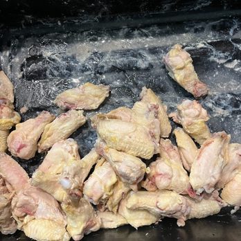 Primoz Pizza - Smelly chicken wings probably contaminated with bacteria!!! - Pizza Near Me - Cleveland, Ohio Primoz Pizza - Smelly chicken wings probably contaminated with bacteria!!! - Pizza Near Me - Cleveland, Ohio
