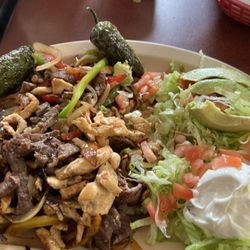 La Placita - Fajitas salad!