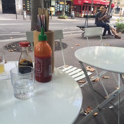 Une petite terrasse en été