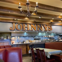 Johnny Carino's - New decor