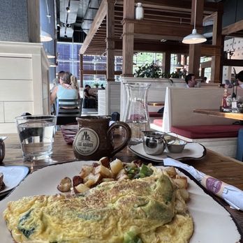 Egg Harbor Cafe - Yummy veggie omelette - Traditional Breakfast with Meat - Breakfast & Brunch Near Me - Chicago, Illinois