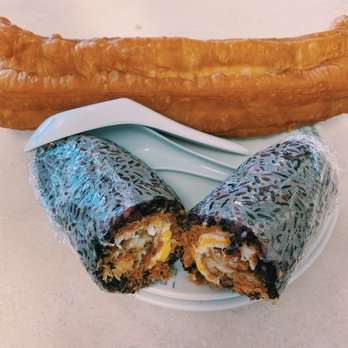 Huge Tree Pastry - Fan Tuan With Purple Jasmine Rice (飯糰) + Taiwanese Donut (You Tiao, 油條) - Taiwanese Near Me - Monterey Park, California Huge Tree Pastry - Fan Tuan With Purple Jasmine Rice (飯糰) + Taiwanese Donut (You Tiao, 油條) - Taiwanese Near Me - Monterey Park, California
