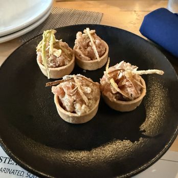 Everett Farms - Tuna Tartar cups - American Near Me - Lake Forest, Illinois