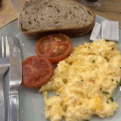 Jericho Cafe - Eggs and grilled tomatoes